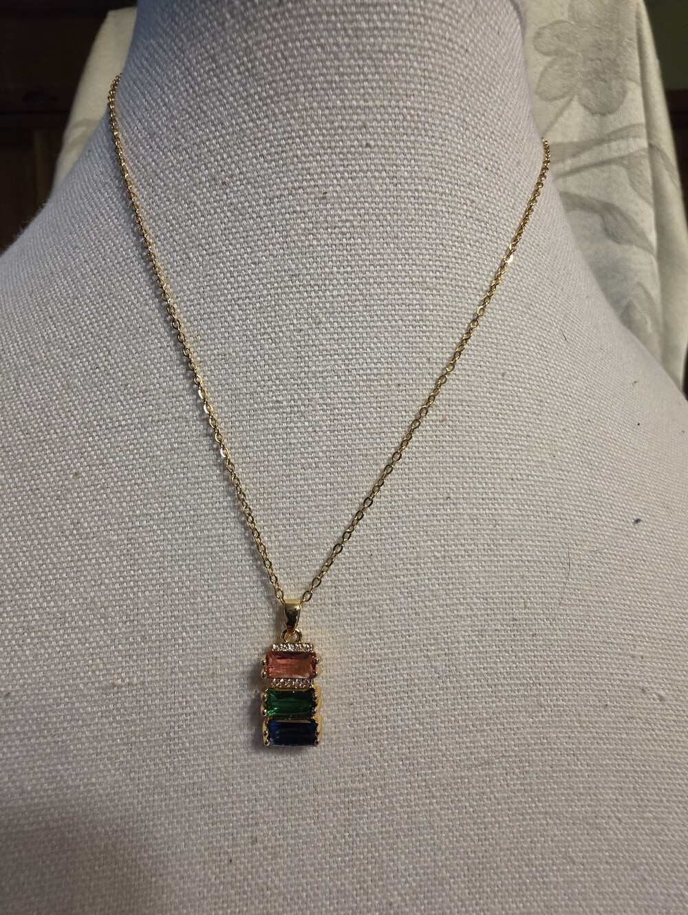 #1450. Gold-Plated Multicolor Gemstone Pendant Necklace - Pink, Green, Blue